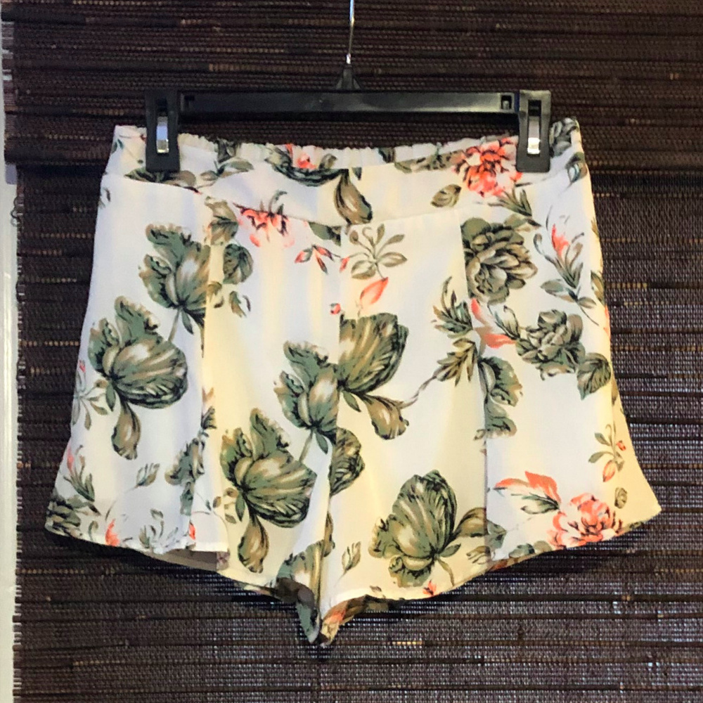 Women's/Juniors Shorts